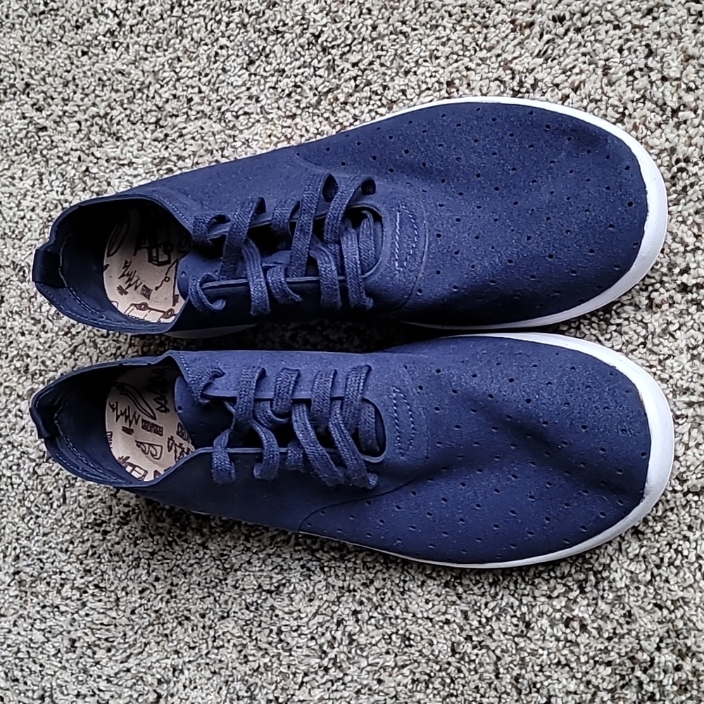 Free Waters Men's Sneaker